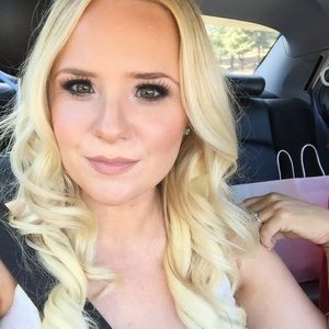 Meet your Posher, Jenn